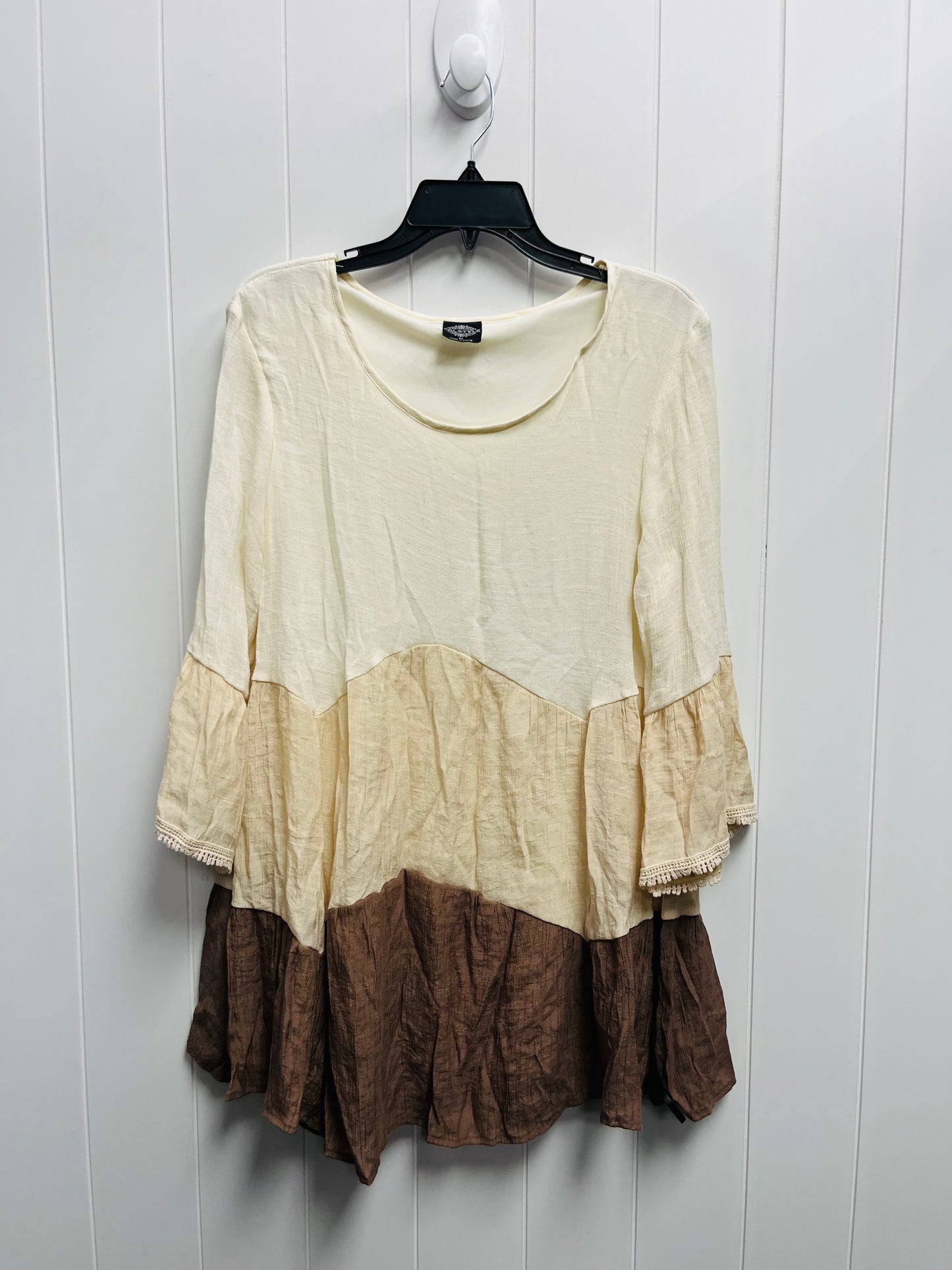 Top Long Sleeve By Cal Style In Brown & Cream, Size: M