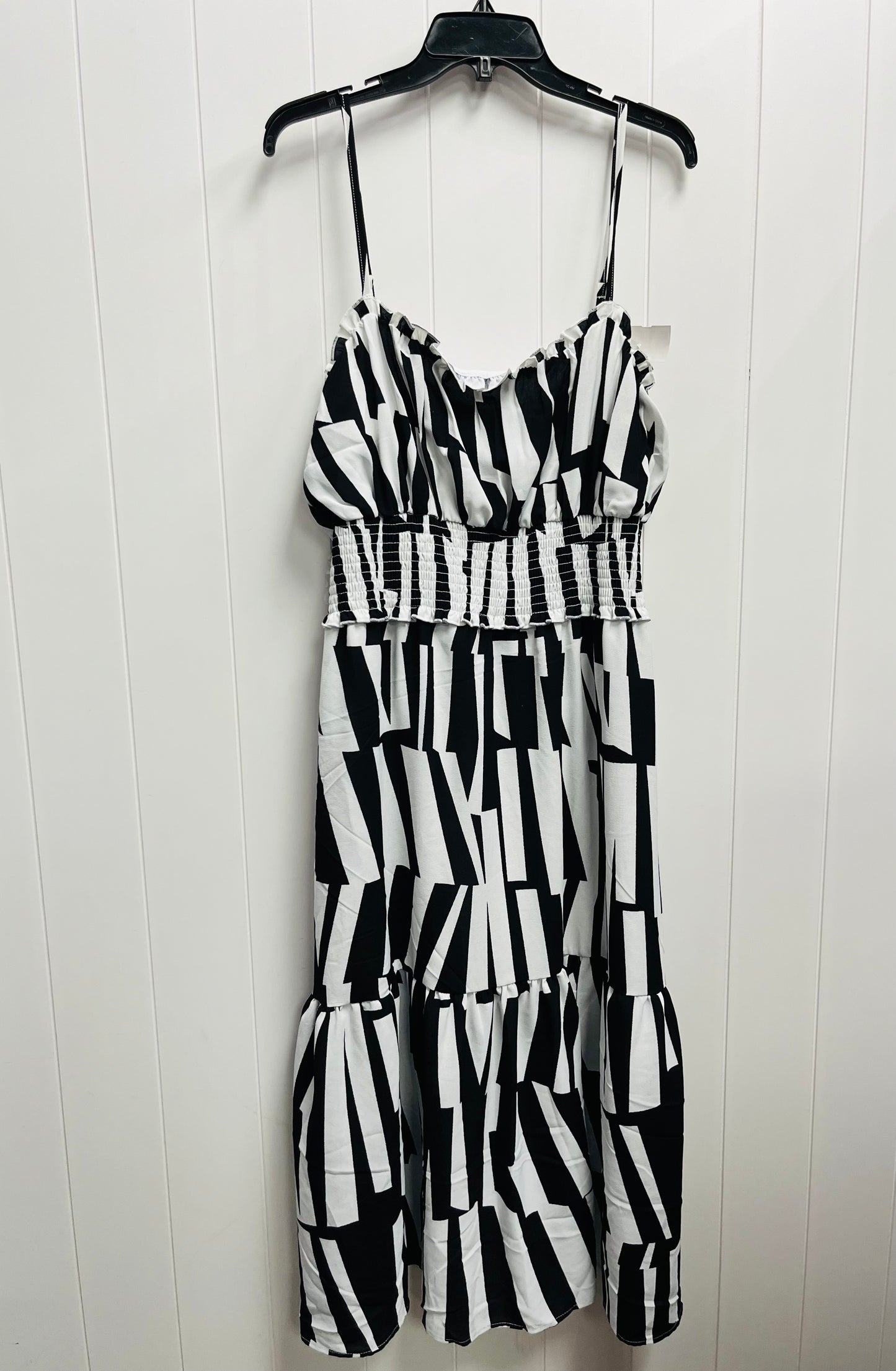 Dress Casual Midi By Fashion Nova In Black & White, Size: 2x